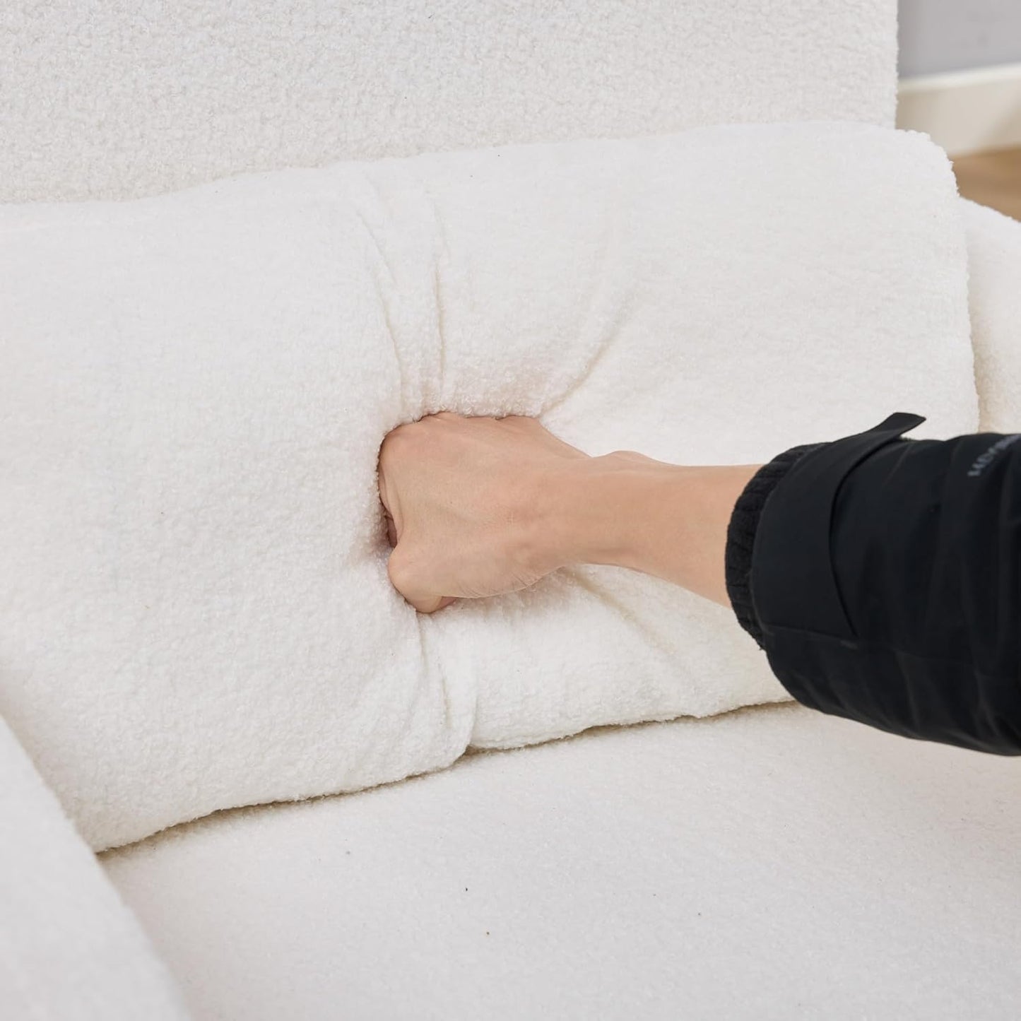 Accent Chair for Living Room, Upholstered Teddy Velvet Comfy Padded Reading Chairs